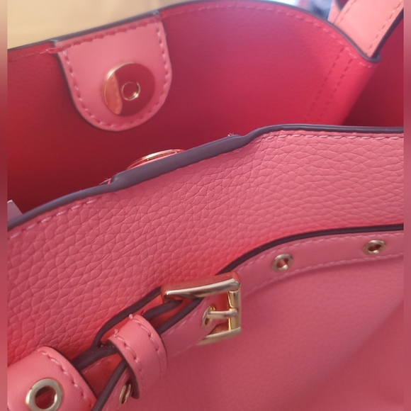 NEW beautiful Michael Kors large Emelia tote Grapefruit (light coral) - Picture 8 of 16